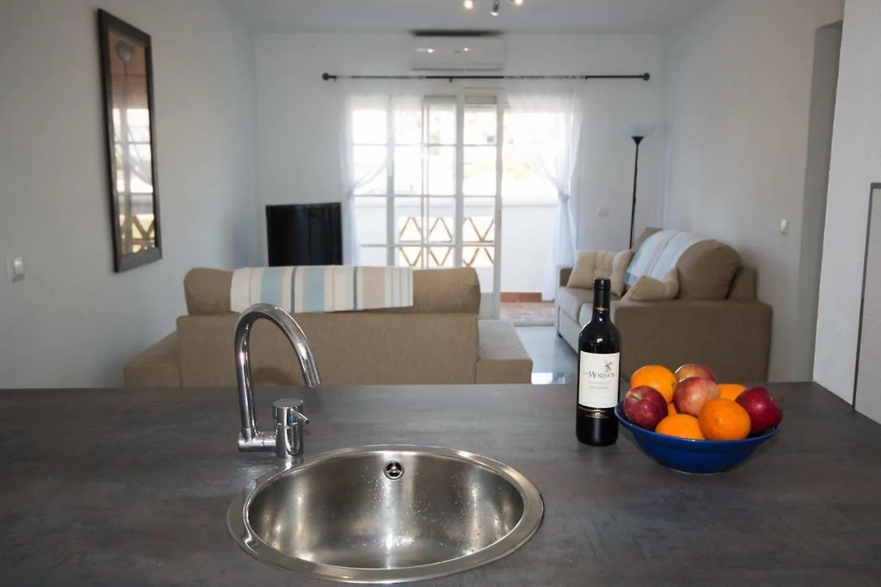 Puerto De La Duquesa Beach Apartment Castillo de Sabinillas