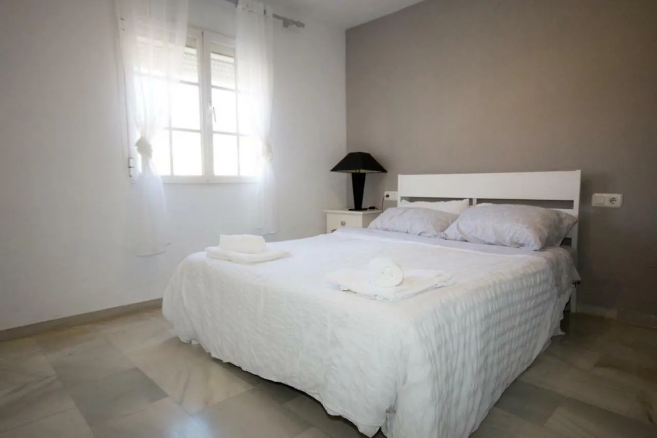 Puerto De La Duquesa Beach Apartment Castillo de Sabinillas Spanje